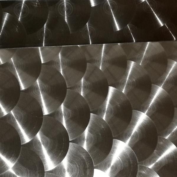 Edelstahl D50 Pfauenauge